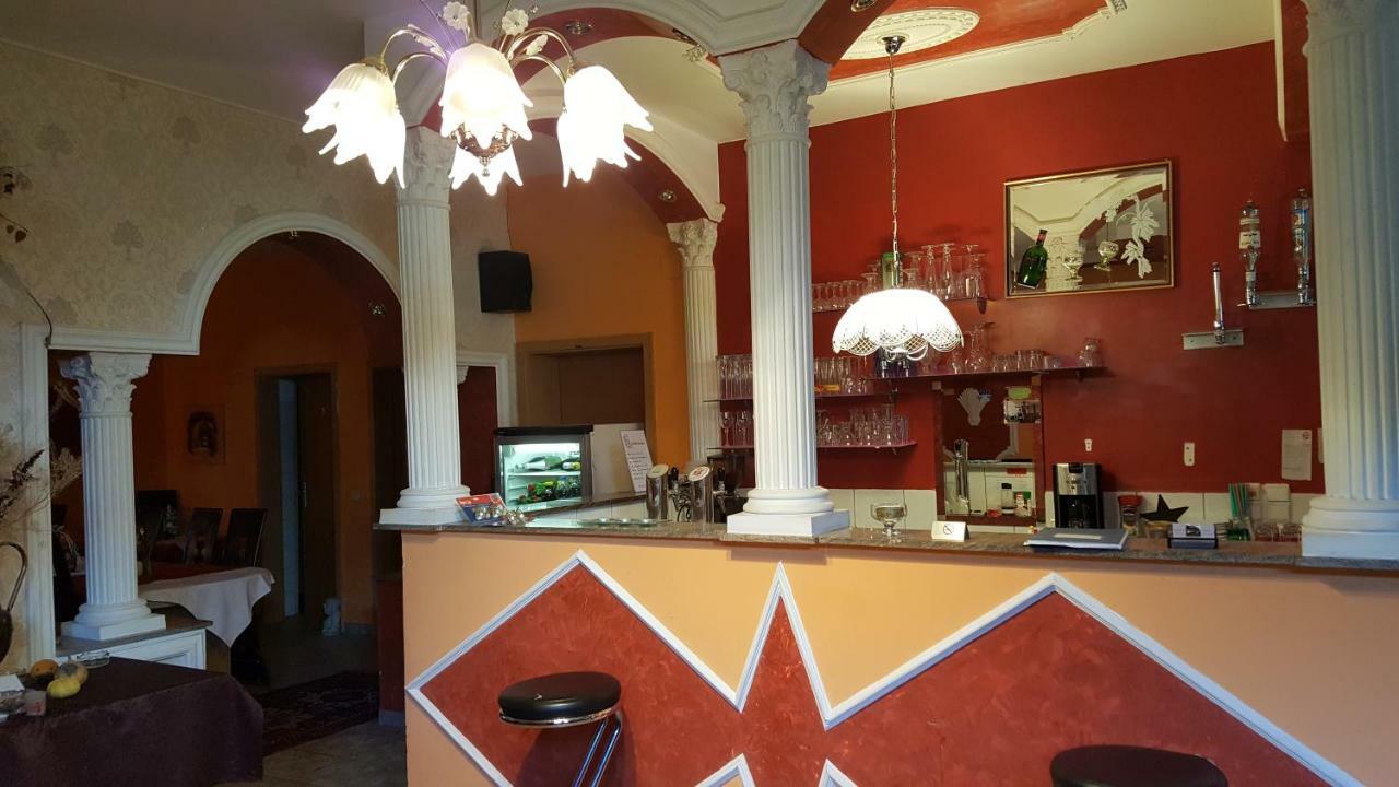 Ferienwohnung Leon's Silberwald Strasshof an der Nordbahn Exterior foto