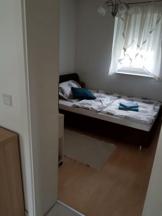 Ferienwohnung Leon's Silberwald Strasshof an der Nordbahn Exterior foto