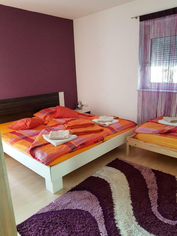 Ferienwohnung Leon's Silberwald Strasshof an der Nordbahn Exterior foto